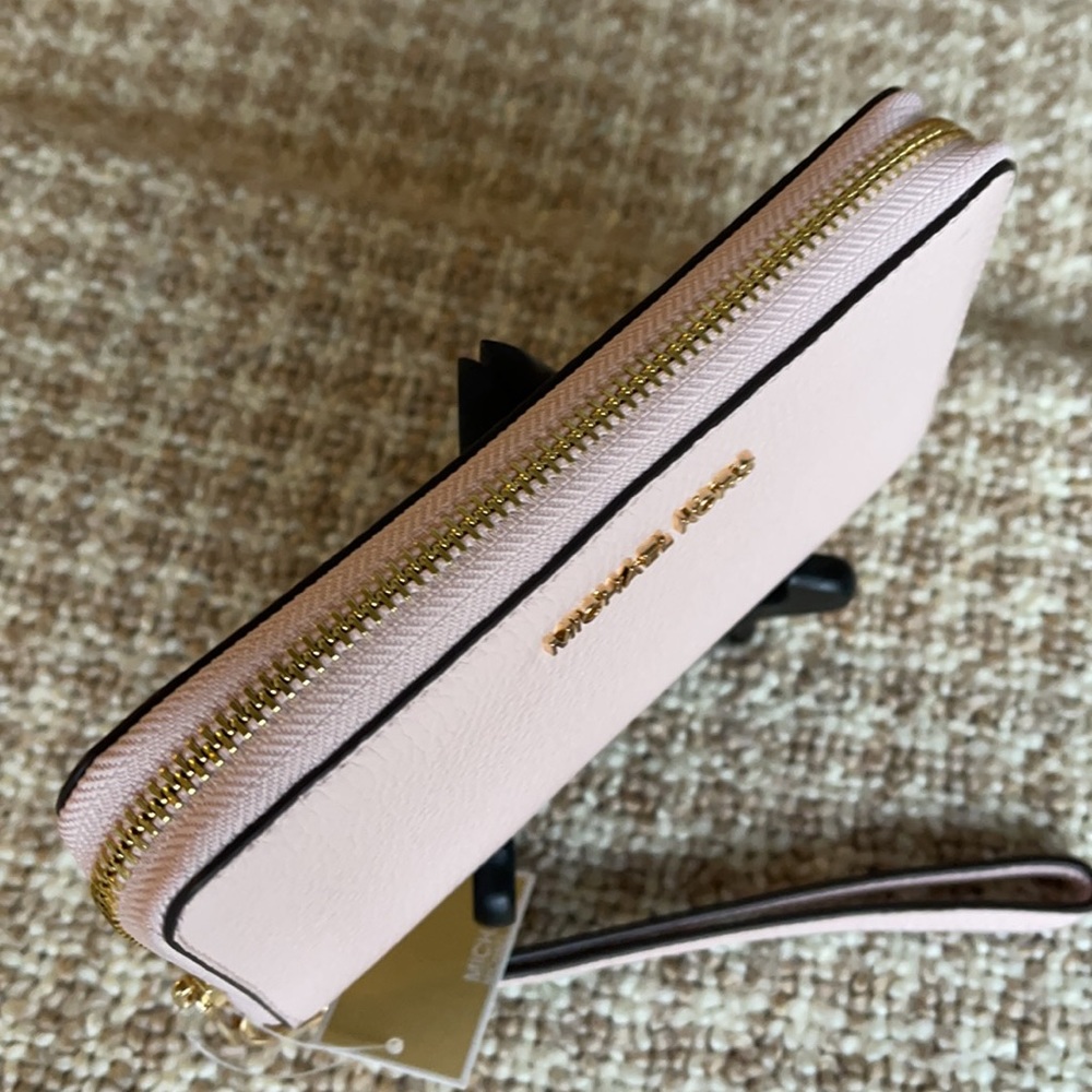 Michael Kors Jet Set Travel LG Flat MF Phone Case - Picture 4 of 16